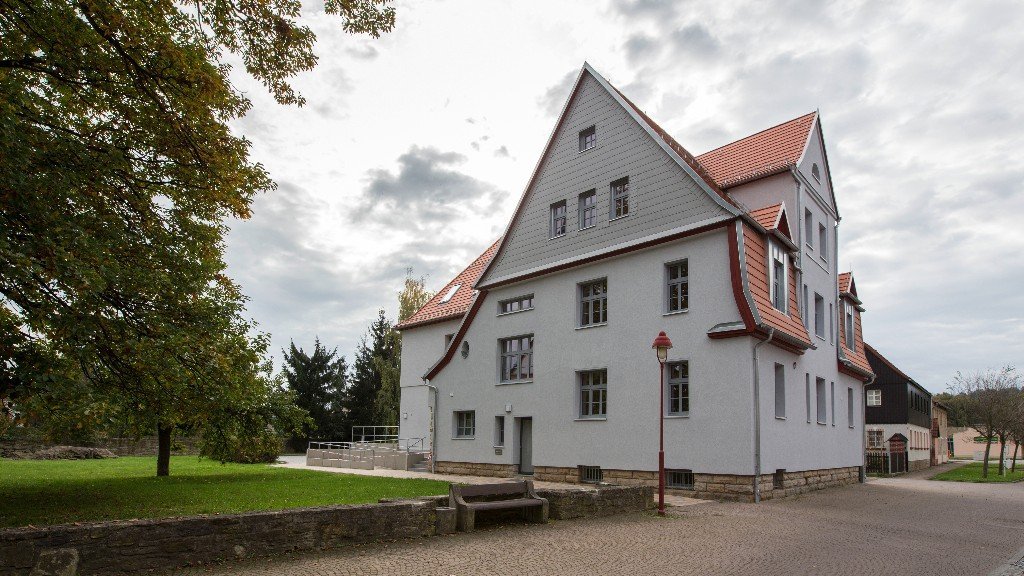 Sanierung der alten Schule in Crossen